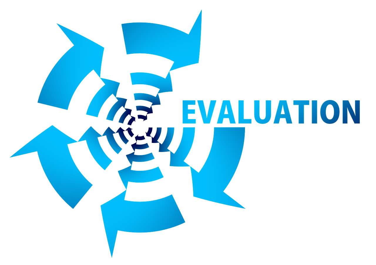 the word evaluation with blue arrows in a circle