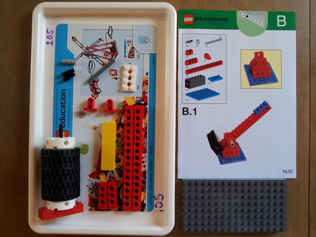 The pieces you will need (from LEGO WeDo Set # 9585) in order to build the B: Levers projects.