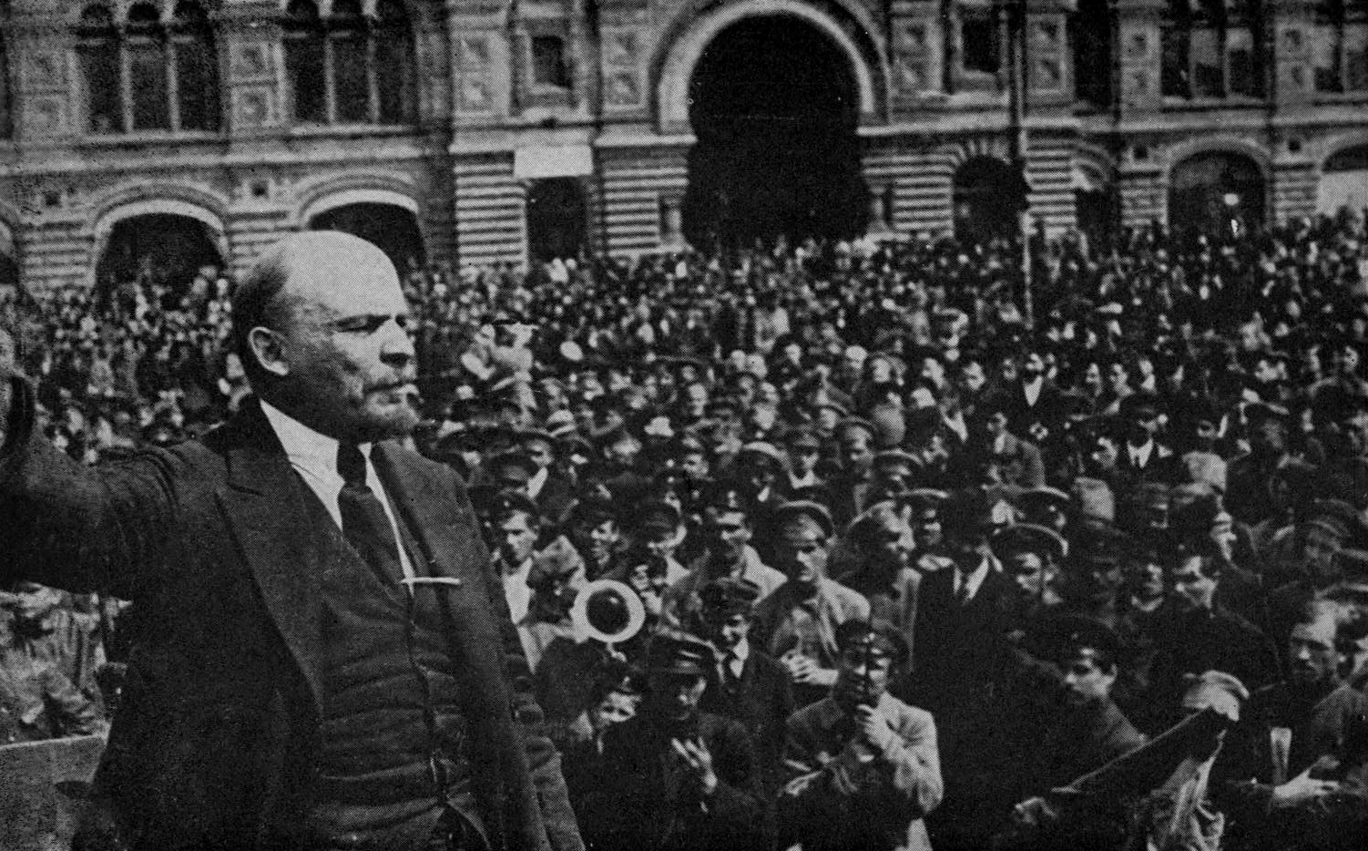 Vladimir Lenin speaking to a crowd, published by Boni and Liveright, NY, 1921 [Public domain], via Wikimedia Commons