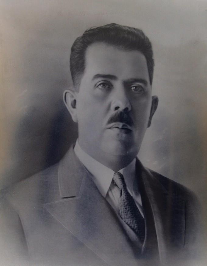 Photo portrait of Lázaro Cárdenas