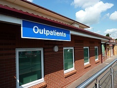 An exterior image of an outpatient clinic.