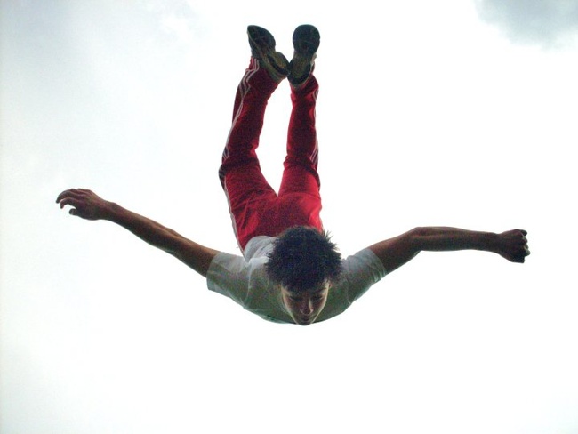 Wikipedia Common image of person performing a backflip