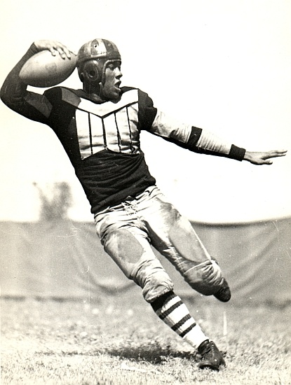 Ozzie Simmons, University of Iowa running back, 1934-1937